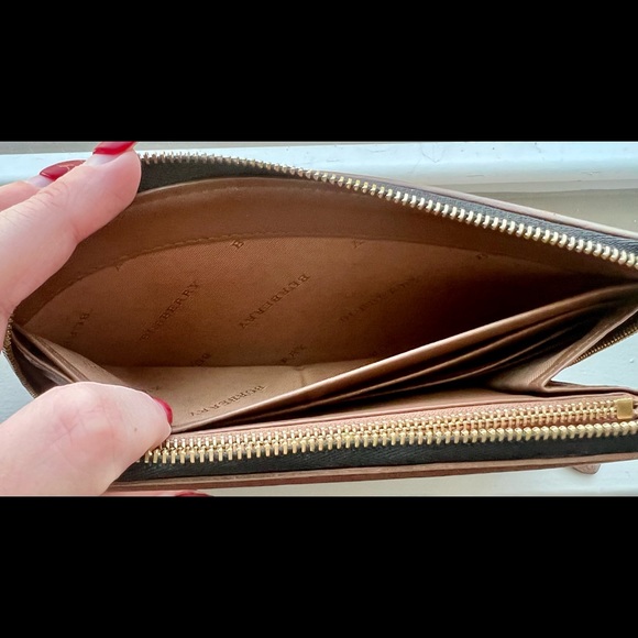 Burberry Wallet - Long Wallet - Picture 6 of 10